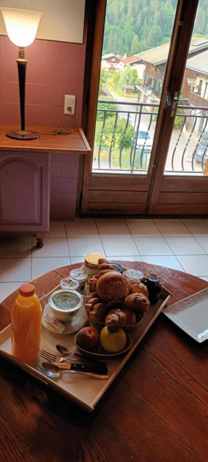 Le Retro Acomodação com café da manhã Abondance Exterior foto